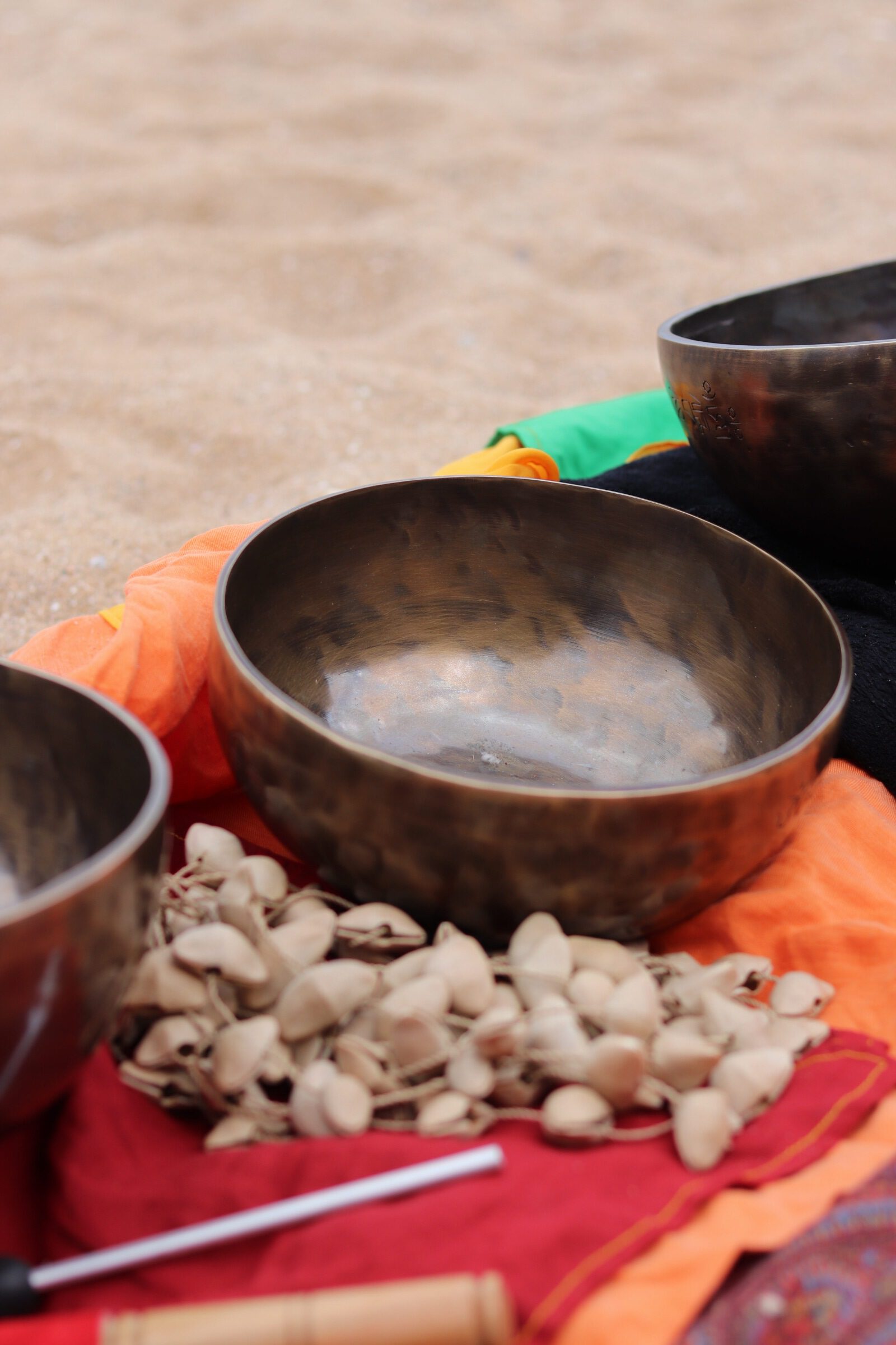 Singing bowls and sensory materials from the NULA practice
